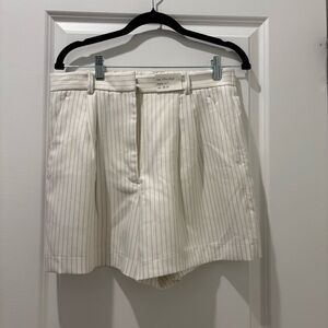 Abercrombie Women's White Striped Shorts